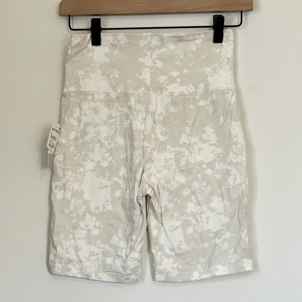 NWT BP by Nordstrom High Waist Bike Shorts in Ivory Soft Splash - Small - Image 7