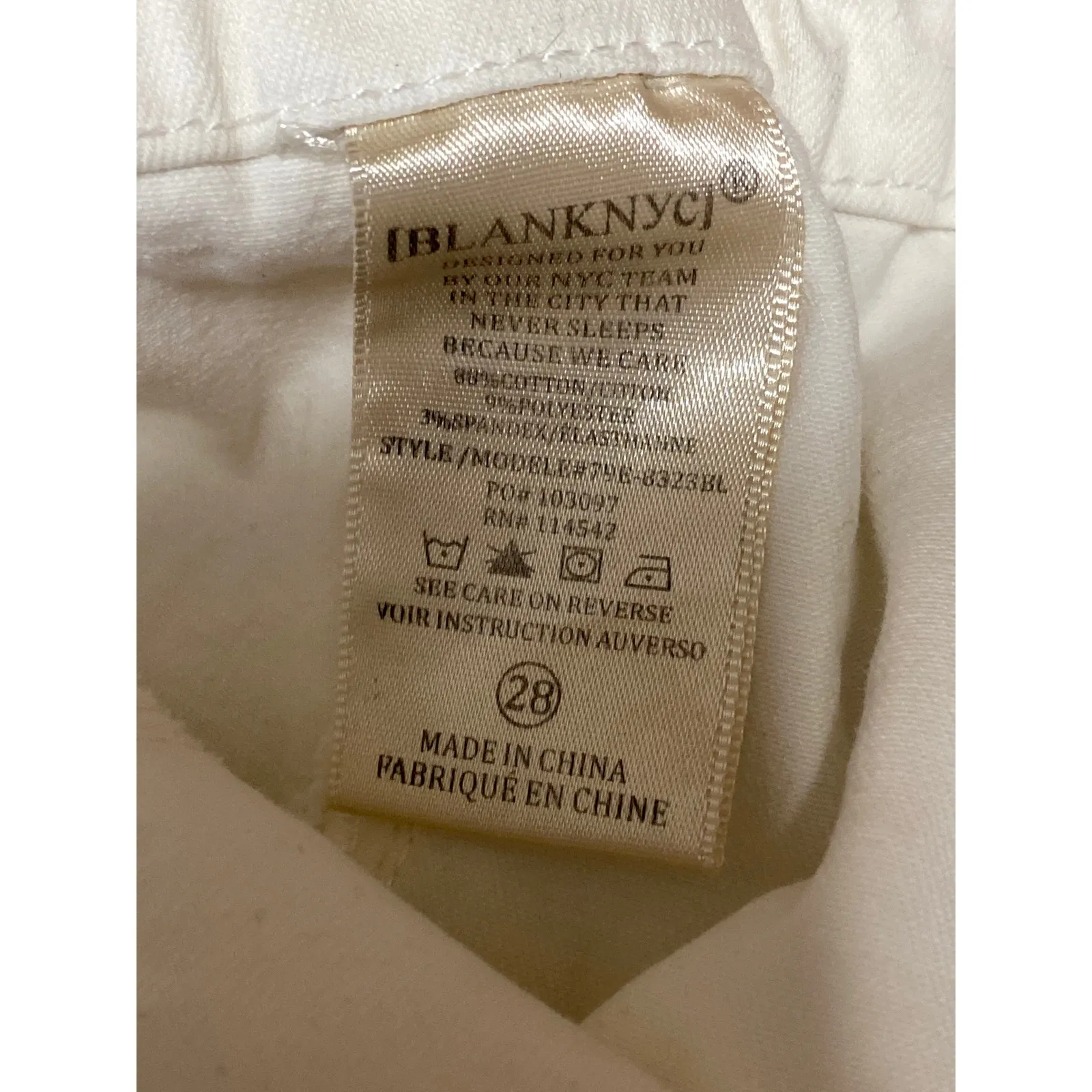 BLANKNYC The Lenox White Ruffle Fringe Hem Zip Up Wide Leg Denim Jeans Shorts 28 - Image 4