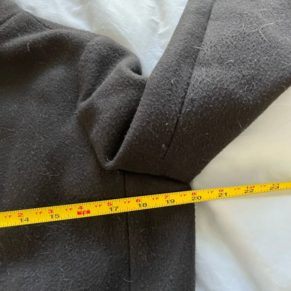 Old Navy  XS zip up black coat - Image 7