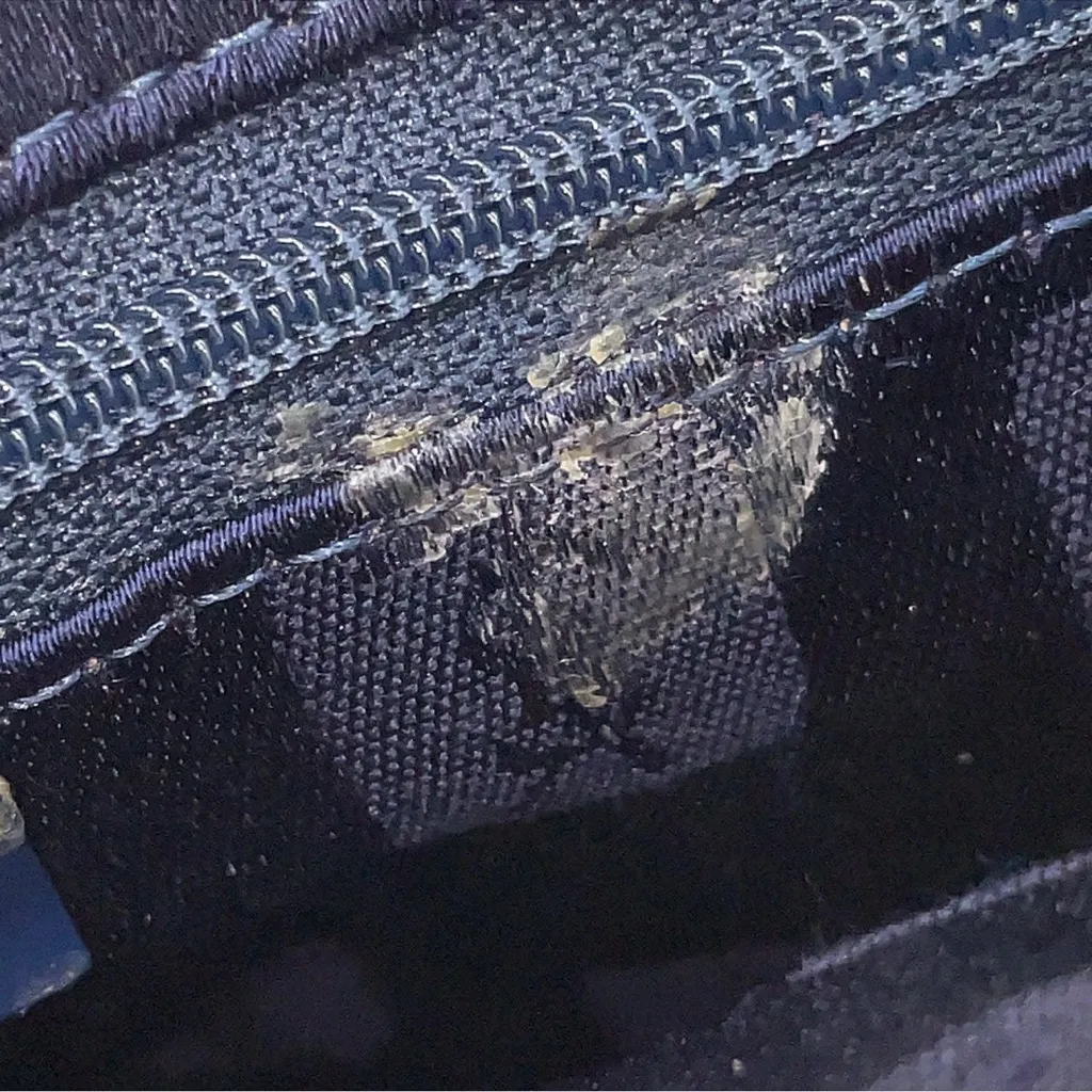 Yves Saint Laurent Cream leather Crossbody Bag - Image 12