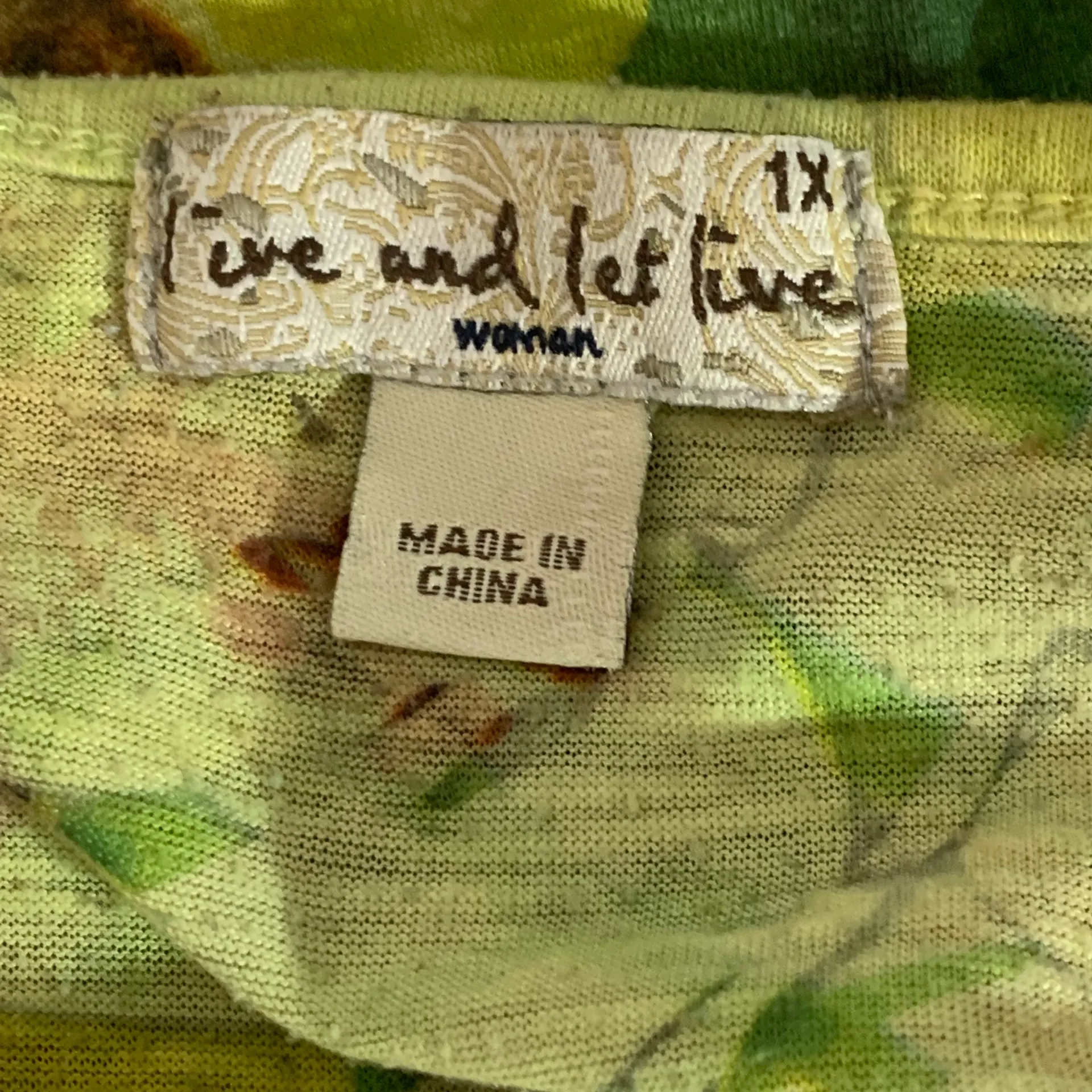 Womens Size 1X Green Floral Butterfly Blouse Sequins Lace - Image 5