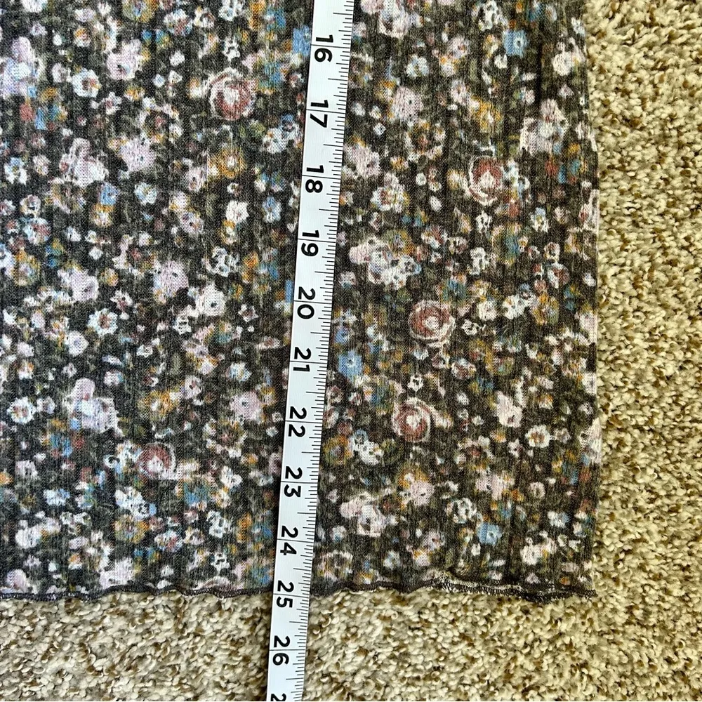 🦋 Maurices Floral Short Sleeve Puff Sleeve Blouse T-Shirt Large Lace Up Top - Image 8