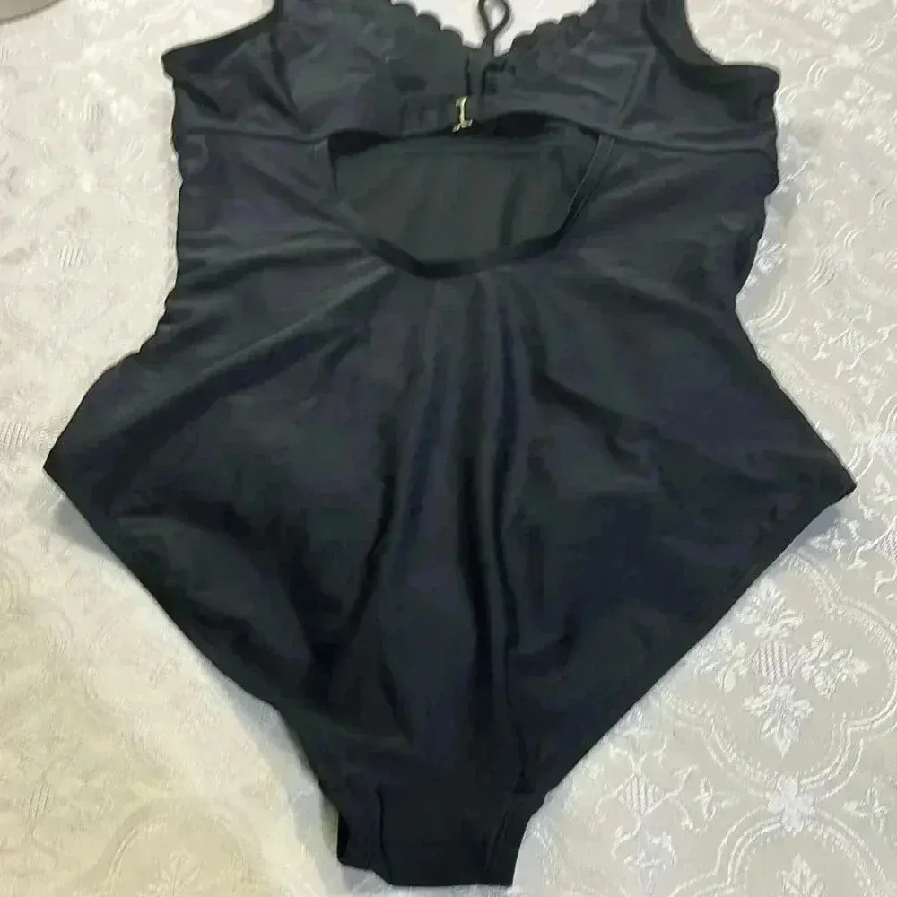 Kona Sol swim wear  L - Image 16