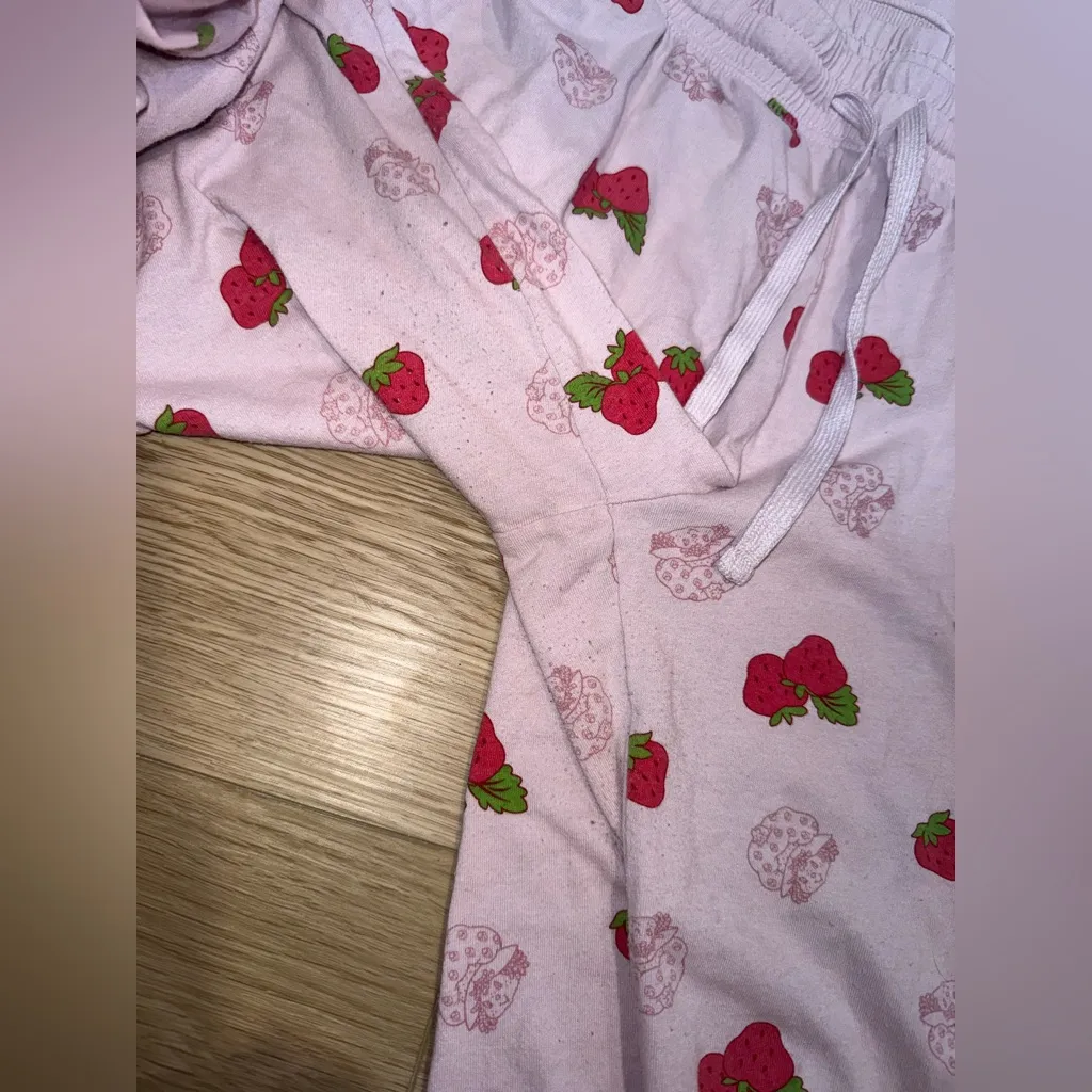 Strawberry shortcake pink matching set Women’s large - Image 3