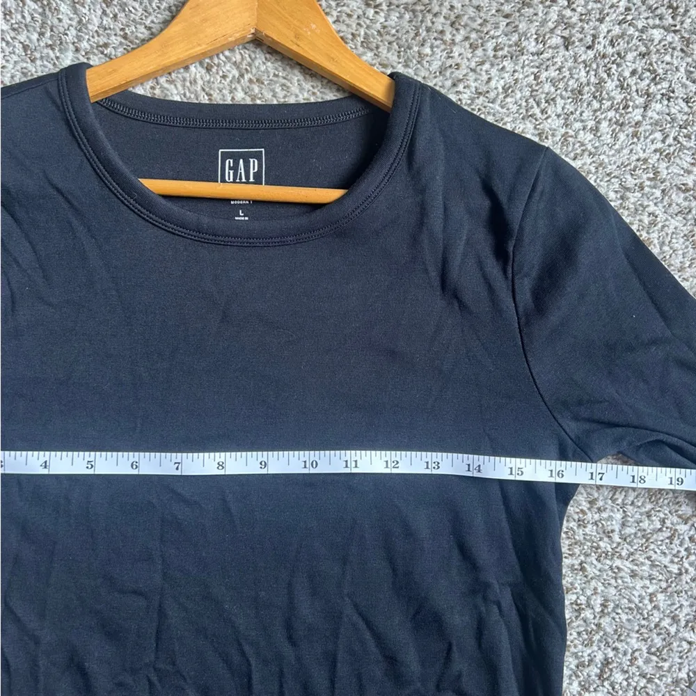GAP Modern T Black Long Sleeve Tee Neutral Casual Comfy Large Classic Basic - Image 5