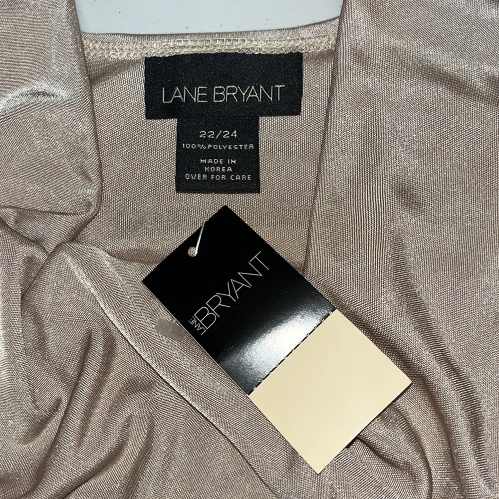 Lane Bryant NWT Size 22/24 Tan/Gold Cut-Out Back Cowl Neckline Blouse Top - Image 4