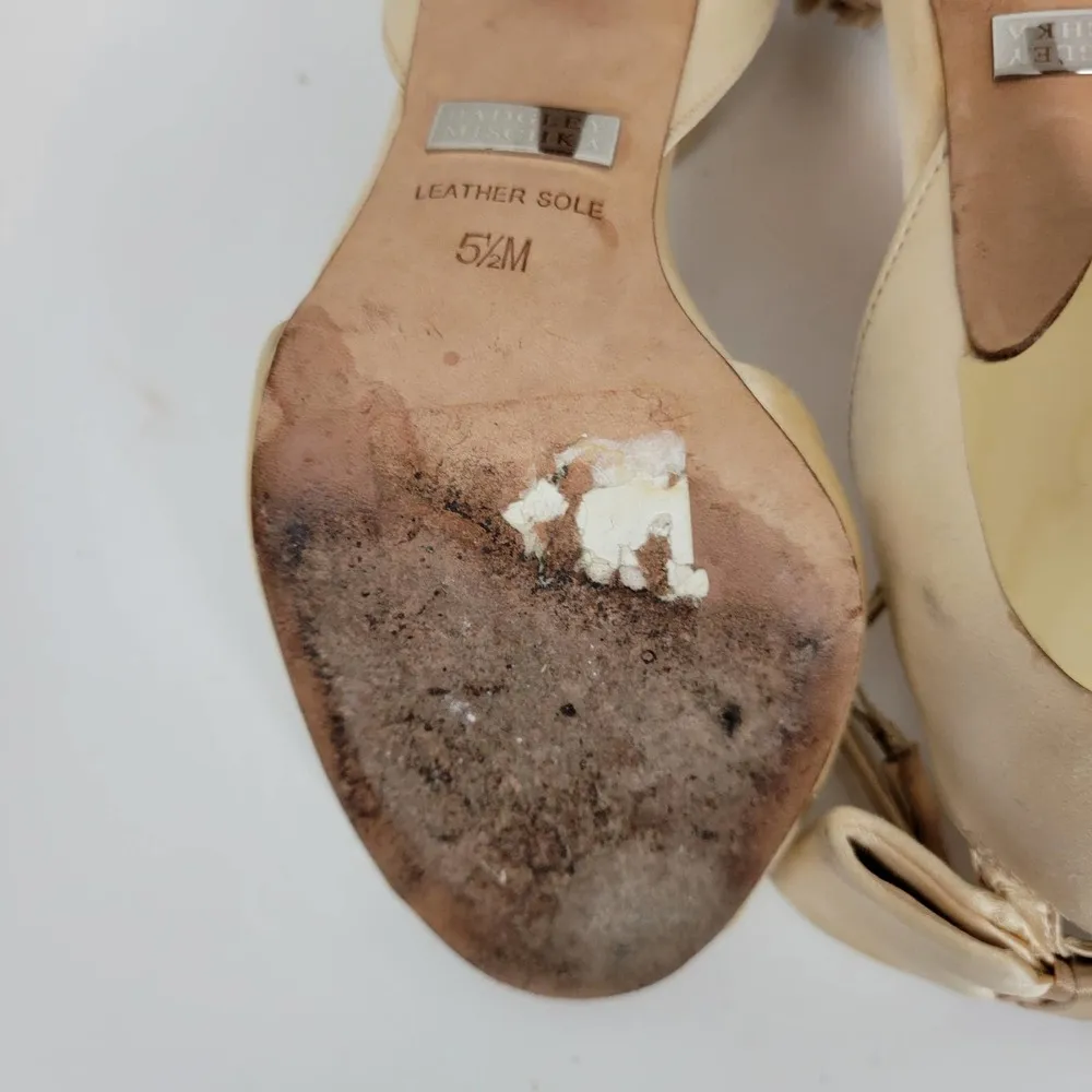 Badgley Mischka LELAH Womens Sandal Size 5.5 Cream Frilly Wedding Bridal Heels - Image 91
