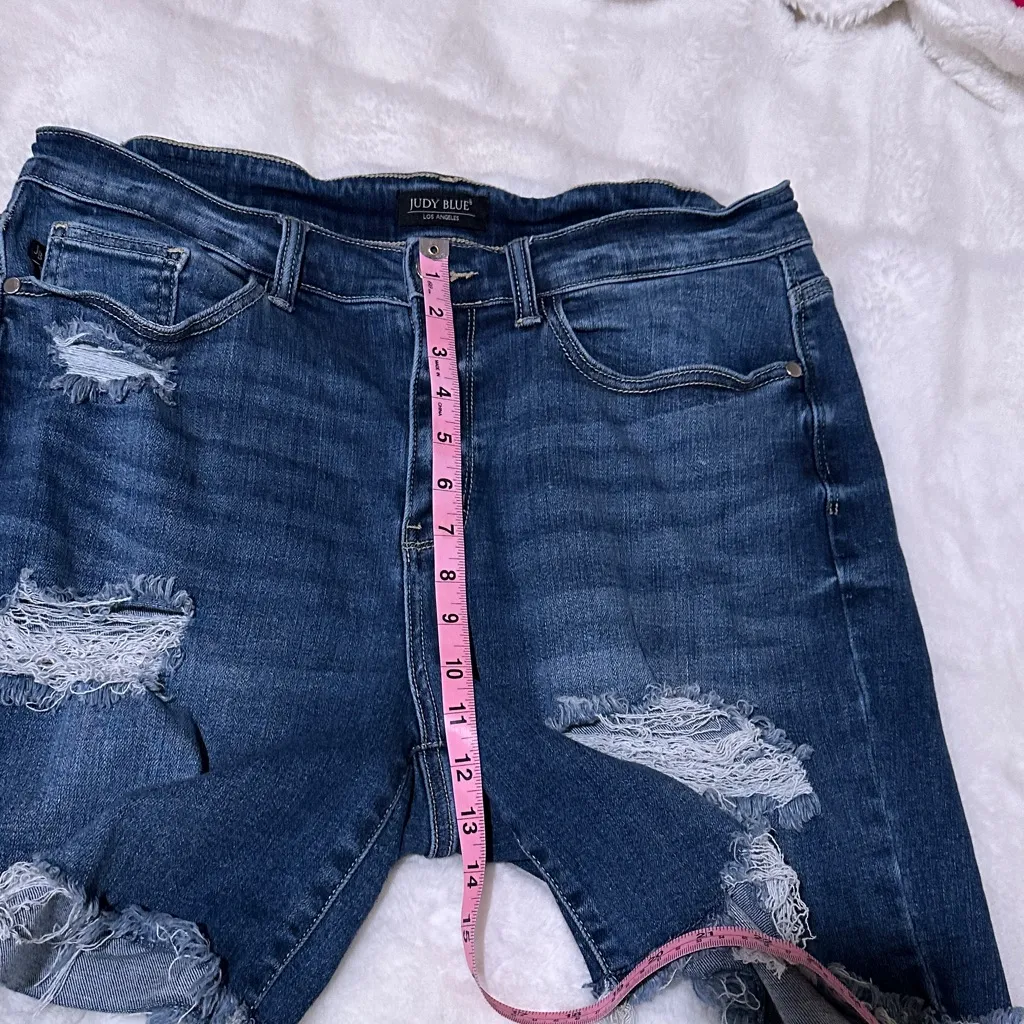 Judy Blue Los Angeles size 1X Dark Wash Jean Shorts - Image 6