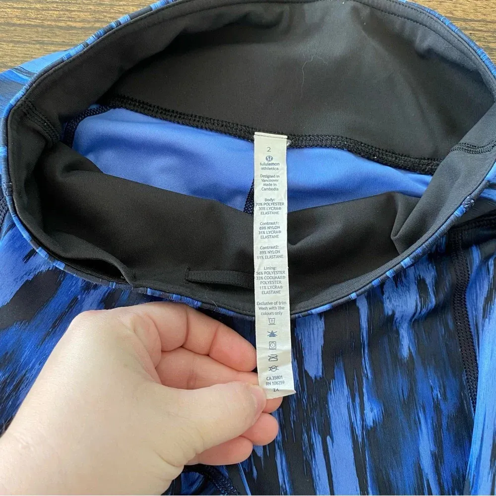 Lululemon All Meshed Up 7/8 Tight Painted Animal Sprinkler Black / Black size 2 - Image 9