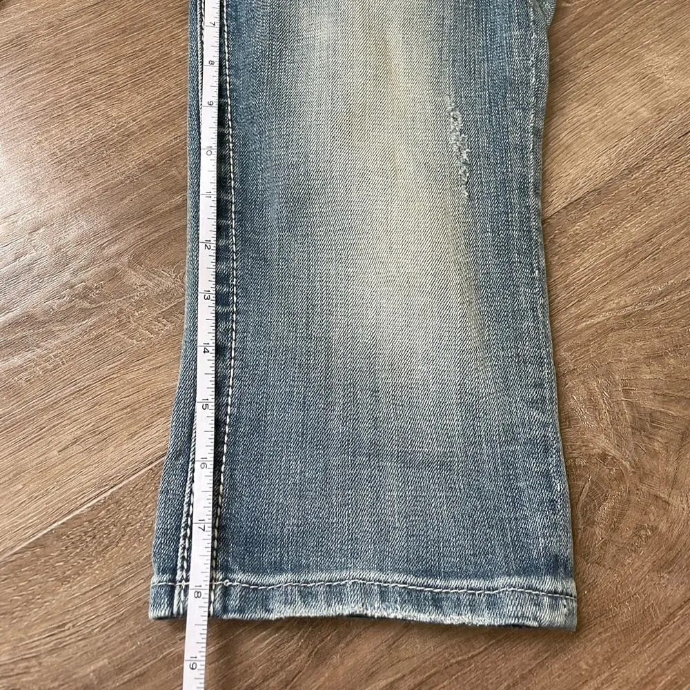 Miss Me Crop Jeans White Stitch Back Pocket Flap Bling JPS5014CR ~ Size 28 - Image 11