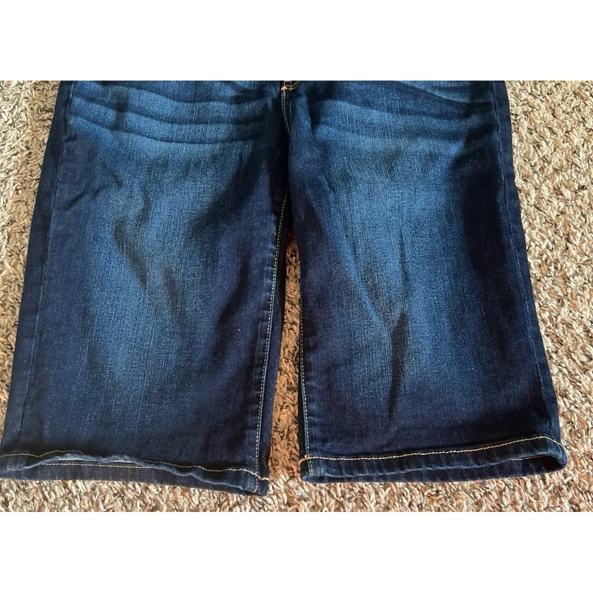 St Johns Bay Women's Bermuda Blue Jean Stretch Shorts Mid‎ Rise Size 8 - Image 3