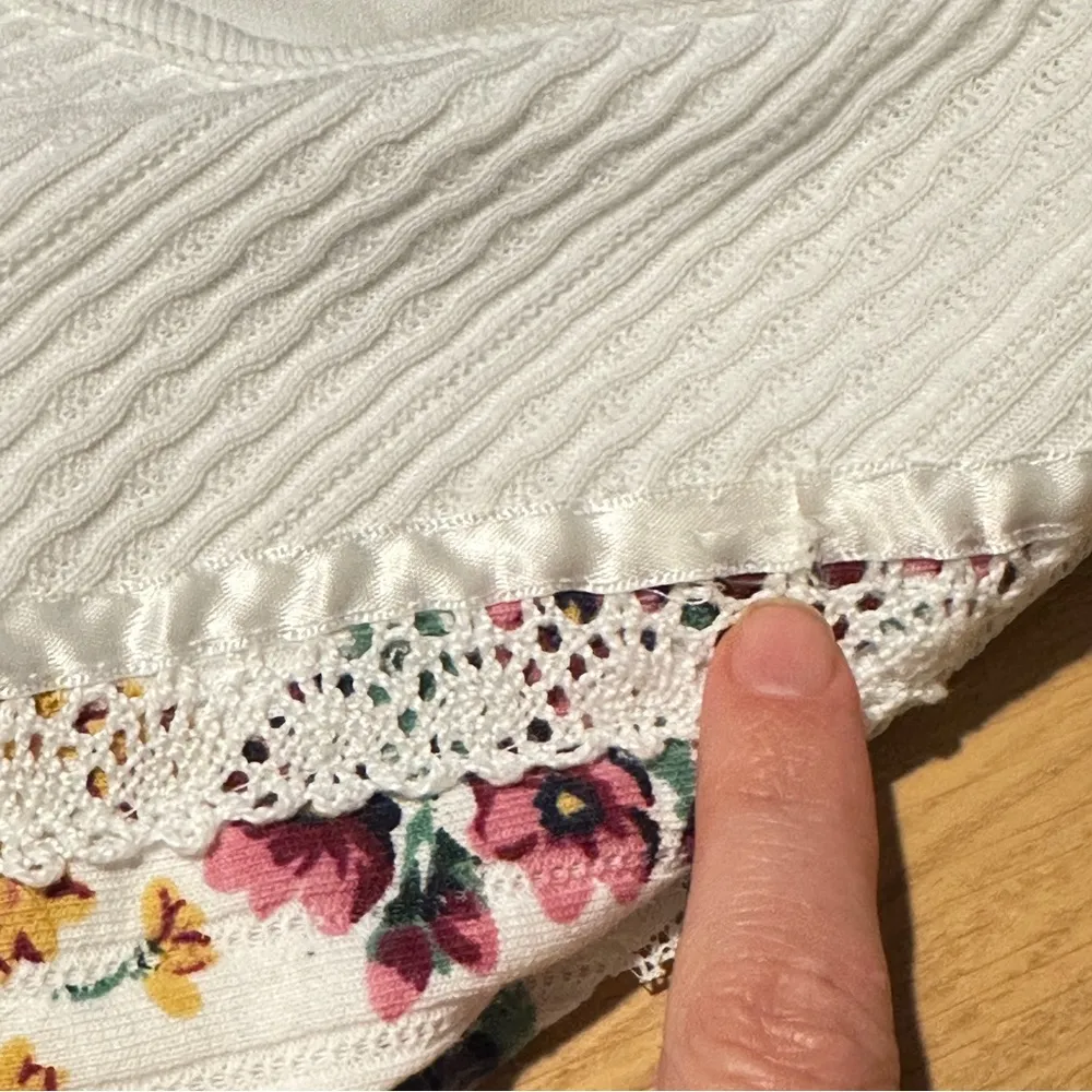 Vintage USA Made Floral Lace Chevron Shirt L/XL Alabuy Cottagecore Grandmacore White Size L - Image 9