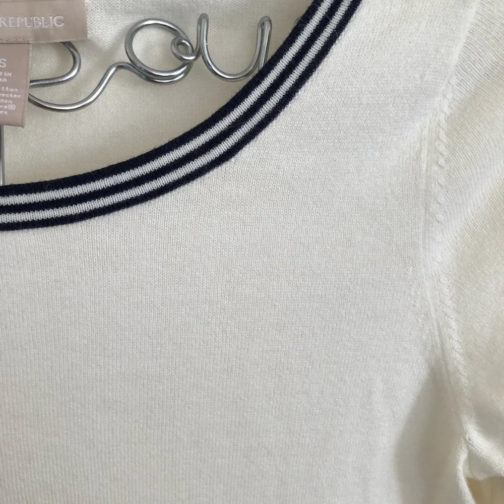 Banana republic White with striped accent sweater XS - Image 3