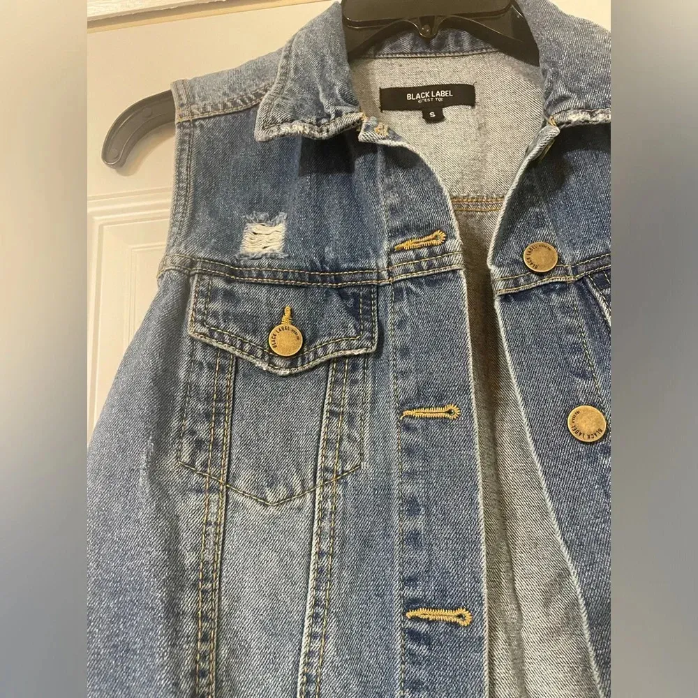 Black Label  C’est Toi Denim Vest Distressed Size Small Bikercore - Image 3