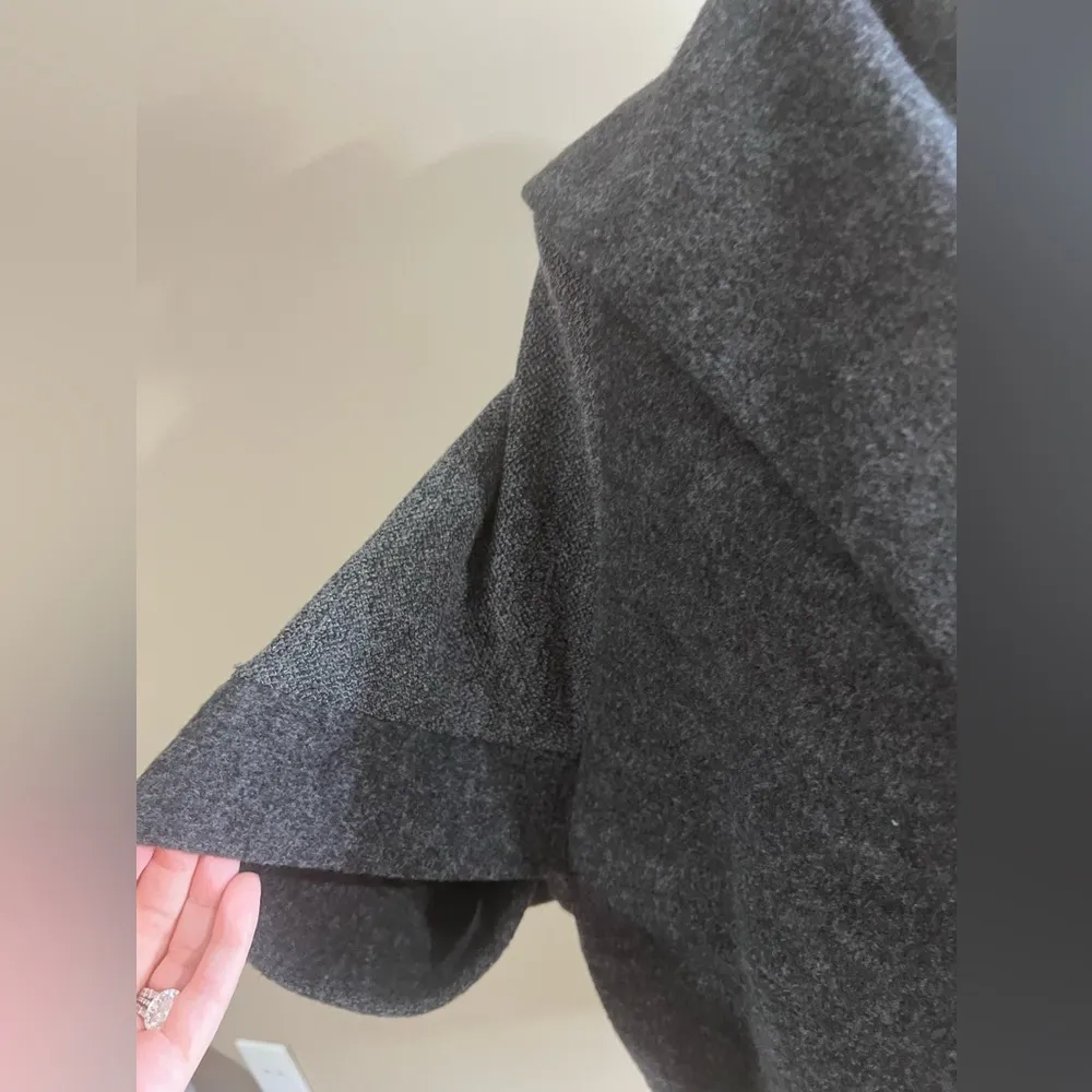 Capote poncho water fall front cardigan jacket medium Gray - Image 4
