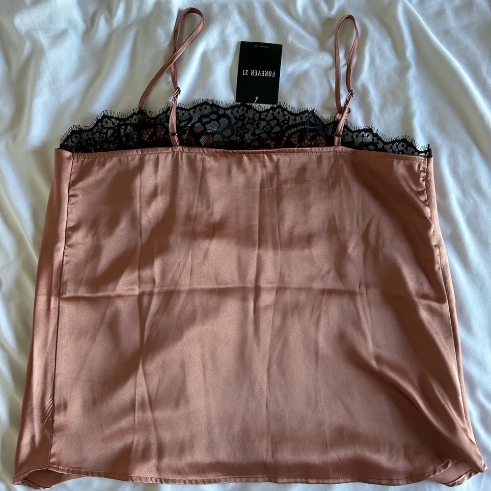 NWT Forever 21 Satin Lace Trim Cami - Image 4