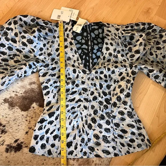 GANNI NWT Jacquard V-Neck Puff‎ Sleeve Blouse in Leopard Print Size 34 XS - Image 7
