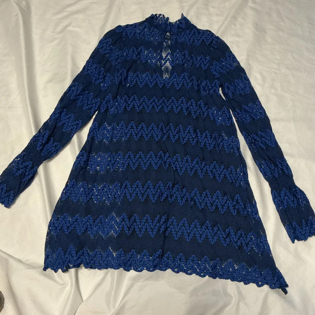 Free people Stylish Black Dress with Blue Lace Overlay. - Image 6