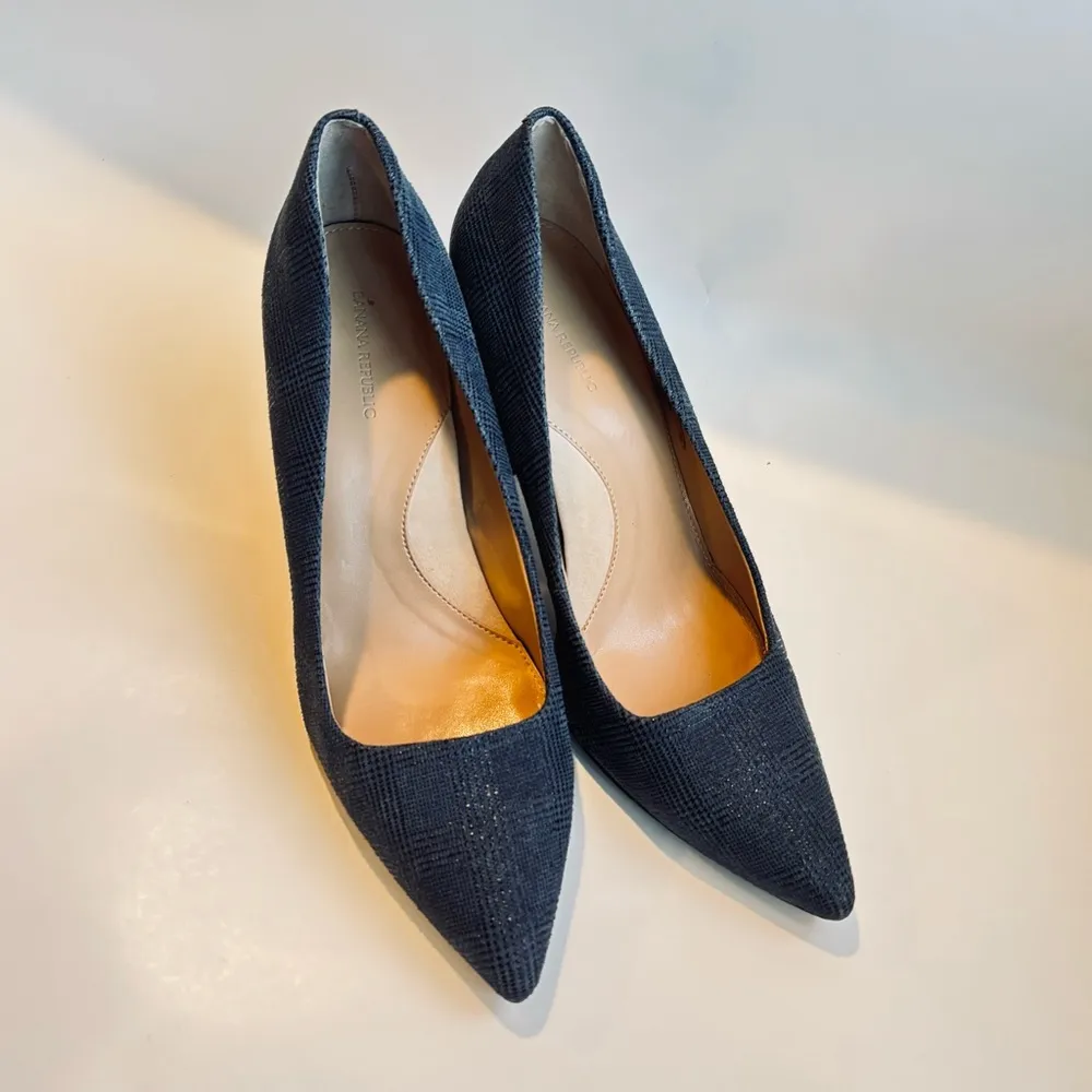 Banana Republic Navy Textured Pebble Leather Heels Size 9.5 - Image 5