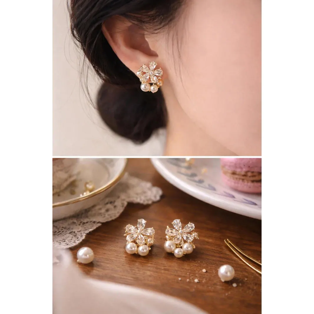 Crystal Flower Pearl Stud Earrings Gold Tone Coquette Bridal NWT Blue - Image 3