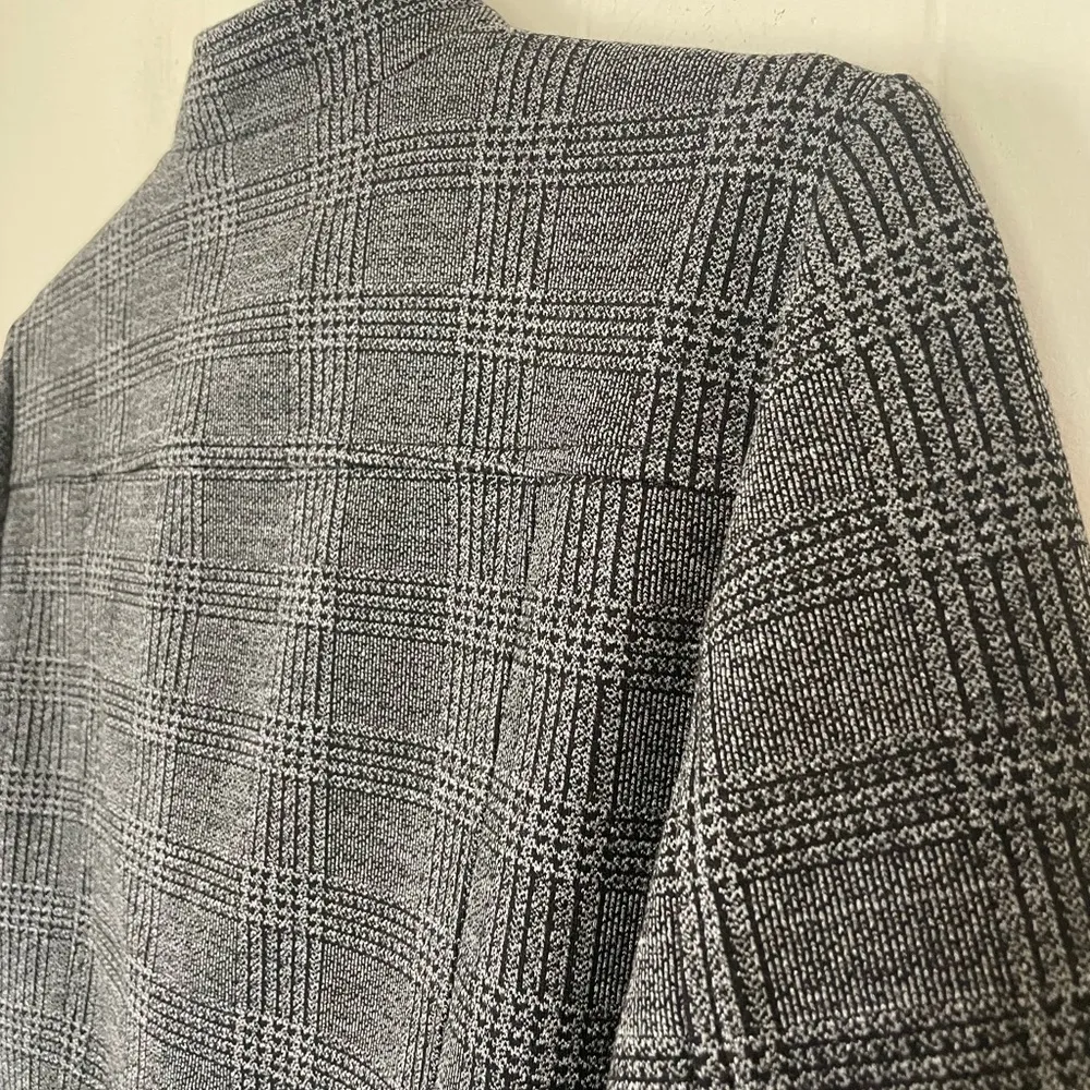 Ann Taylor Grey Plaid Zip Up Jacket Blazer ~ Pockets, Lined ~ Women’s Size 2 - Image 9