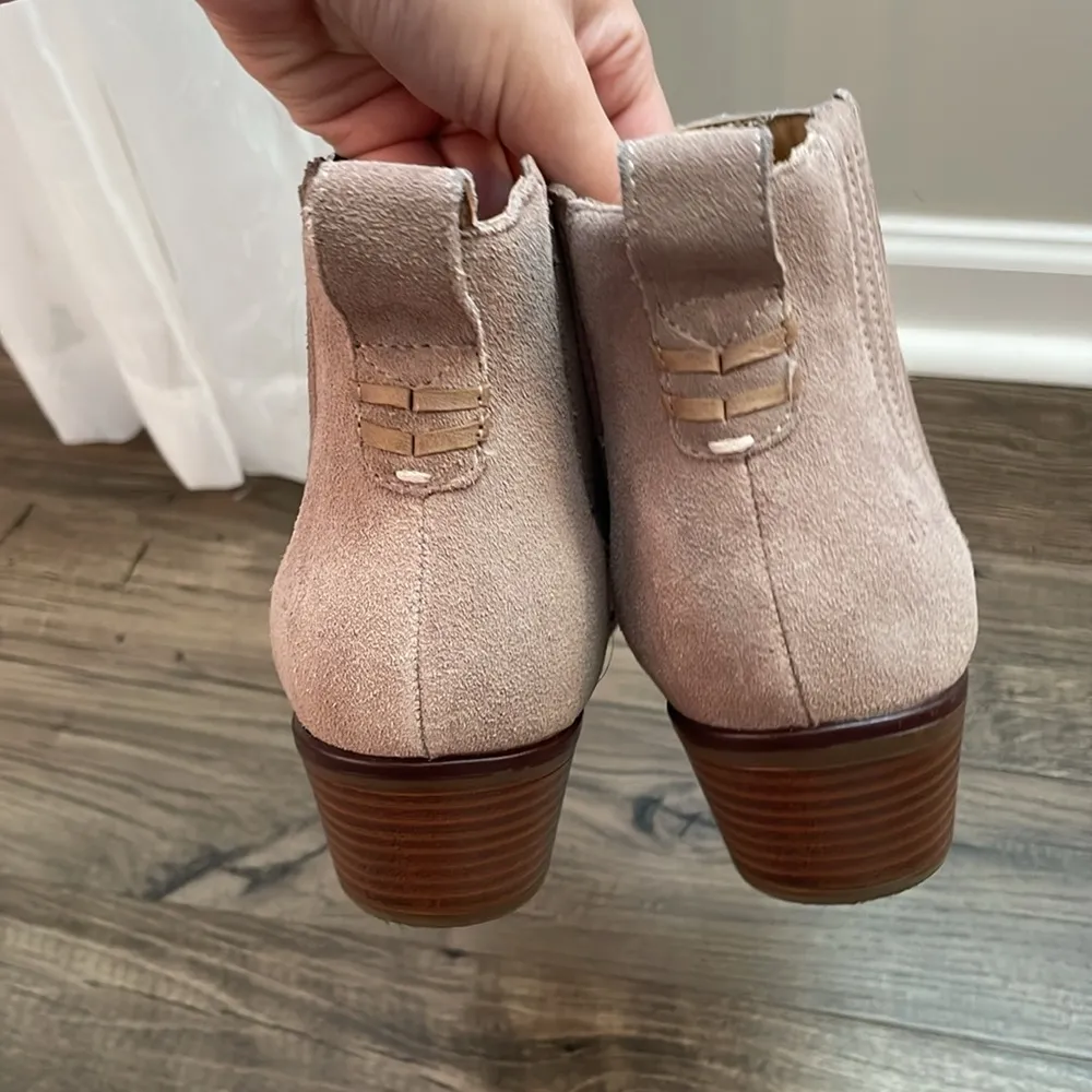 Jack Rogers  Liddy Waterproof Suede Block Heel Booties size 8 - Image 4