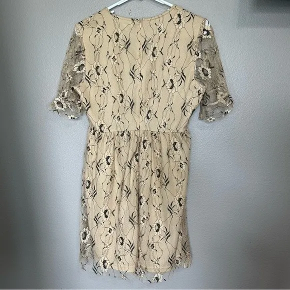 Francesca’s Liv neutral beige floral lace v neck shift mini dress size small Black - Image 6