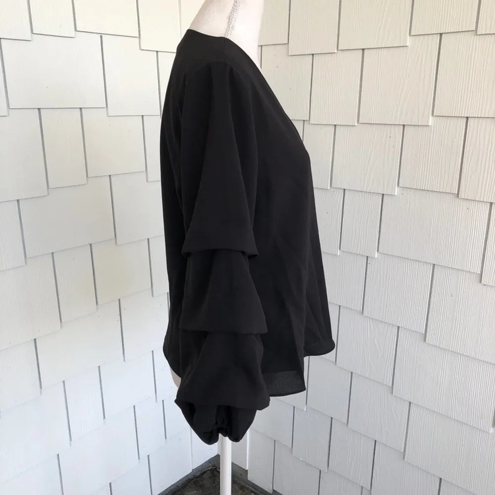 Bar III Women's Black Long Tiered Sleeve Faux Wrap Surplice Neck Blouse sz M - Image 3