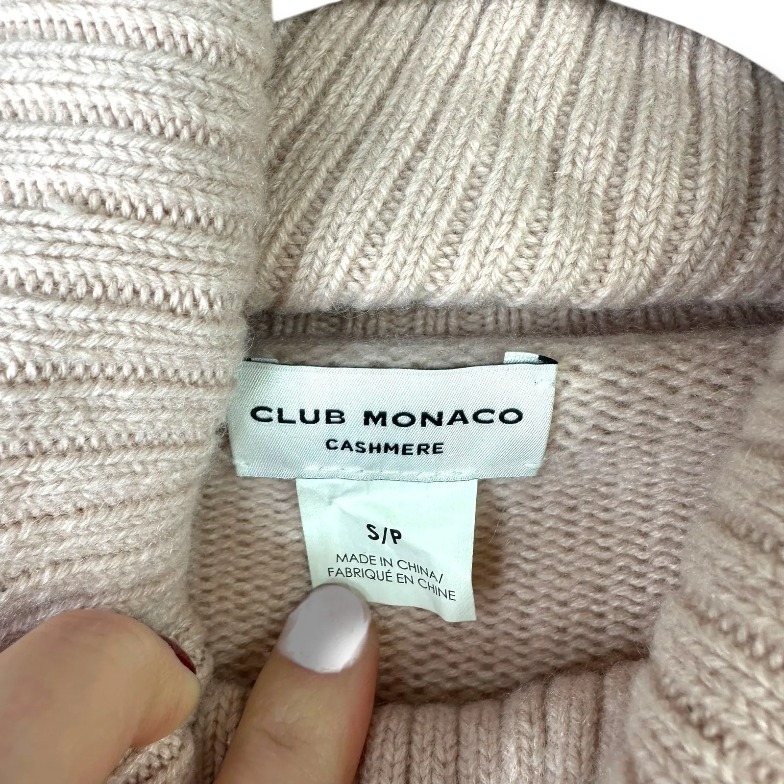 Club Monaco Cashmere Rose Pink Kirstin Cashmere Turtleneck Pullover Sweater - Image 3