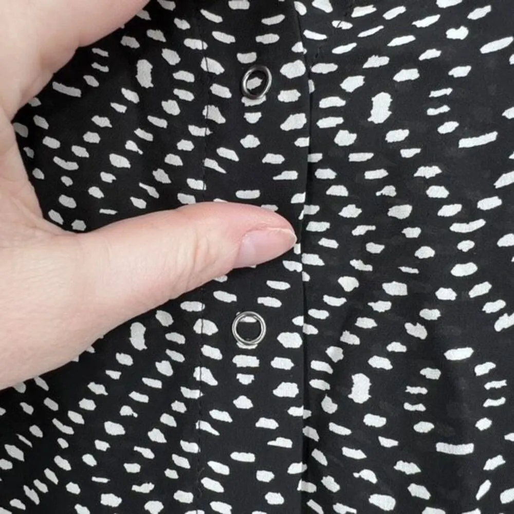 L'Agence ‎ Women's Aztec Print 100% Silk Button-Front Blouse Size Small - Image 9