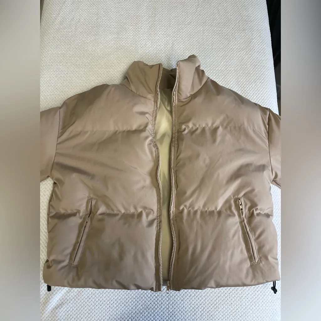 SOFT TAN PUFFER JACKET SMALL - Image 7