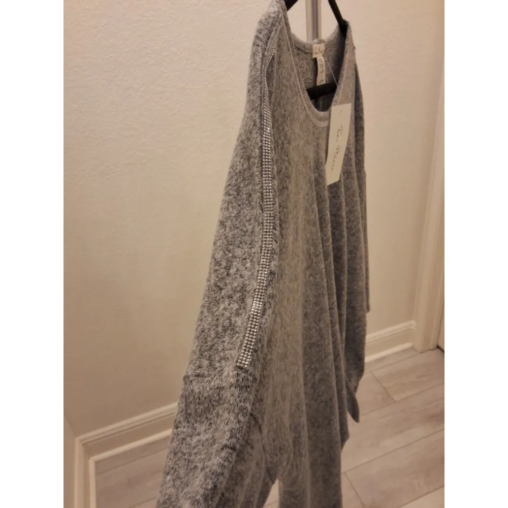 Tea Please Size 1X Gray Womens Long Sleeve Beaded Sweater NWT - Image 6