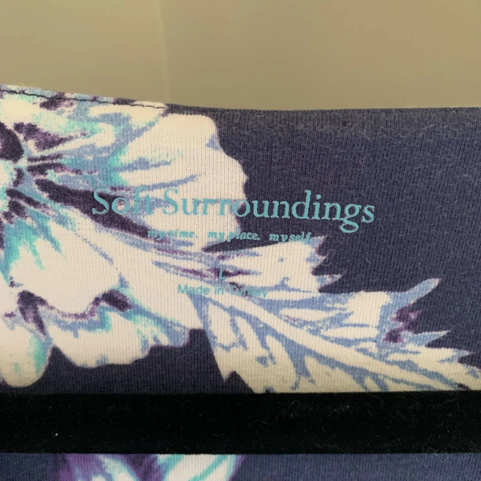 Soft Surroundings Dress Knee Length Short Sleeve Surplice Blue Floral Size Large - Image 4