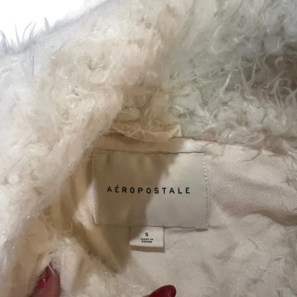 Aeropostale Women's White Faux Fur Yeti Full Zip Winter Jacket Size‎ Small - Image 6