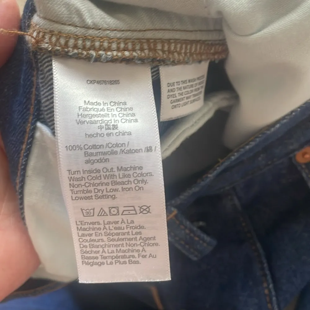 Madewell Baggy Straight Jeans in Woodham Wash Pleated Edition - Image 15