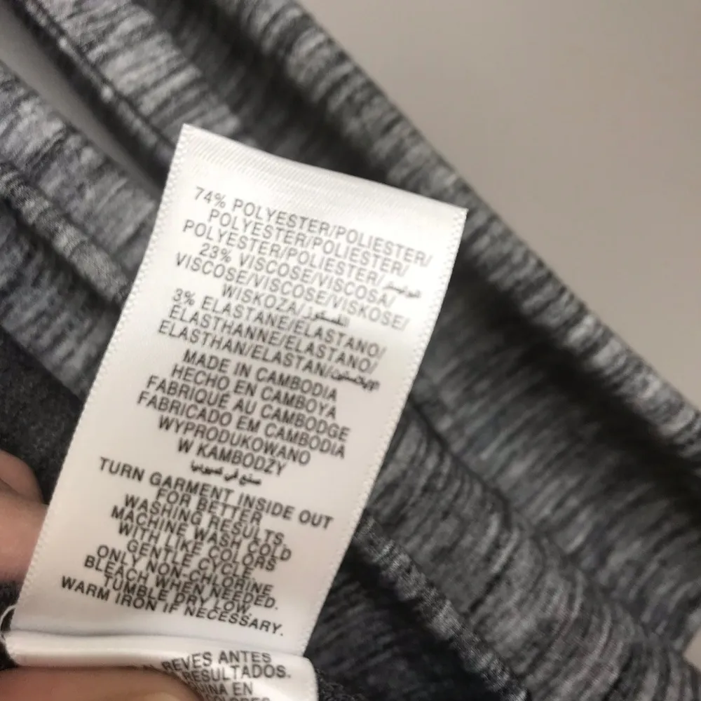 NWOT Jones New York Signature Gray Cardigan - Image 4