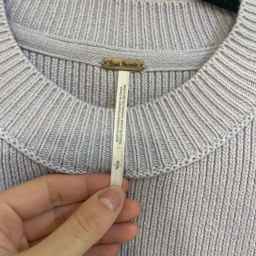 Lavender oversized sweater. Size S - Image 4