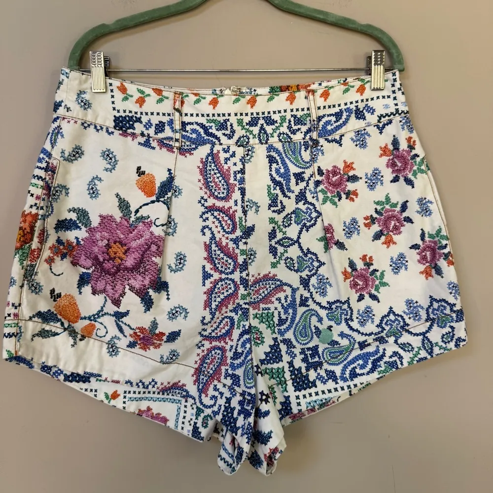 Anthropologie FARM Rio Cotton high Waisted Shorts Romantic Bandanas NO BELT Sz L - Image 6