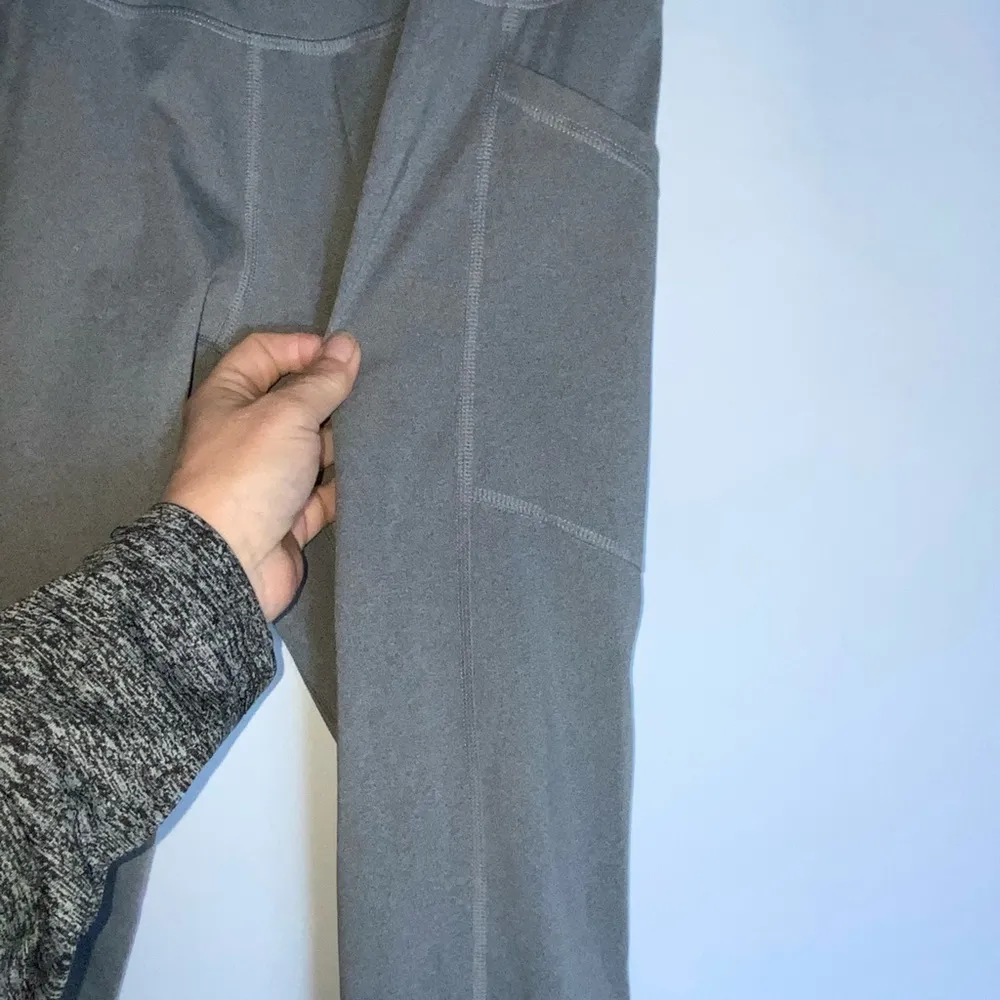 All In Motion High Rise Gray Capris Leggings With Pockets & Drawstring Waist M - Image 8