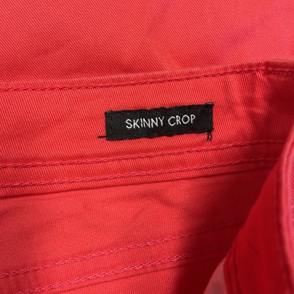 Calvin Klein Jeans NWT Melon Wildflower Power Stretch Skinny Crop Pants - Image 9