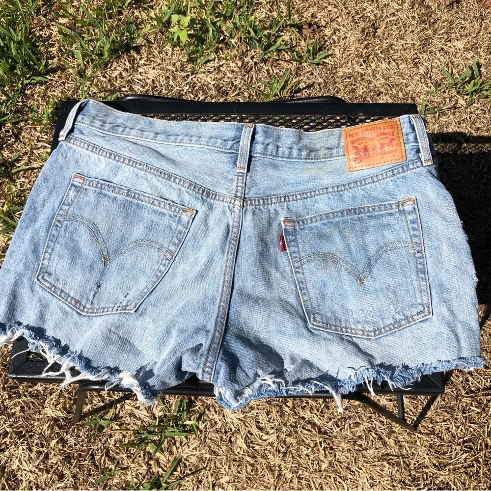  | 501 Button Fly Distressed Cut Off Short Size 33 100% Cotton - Image 8