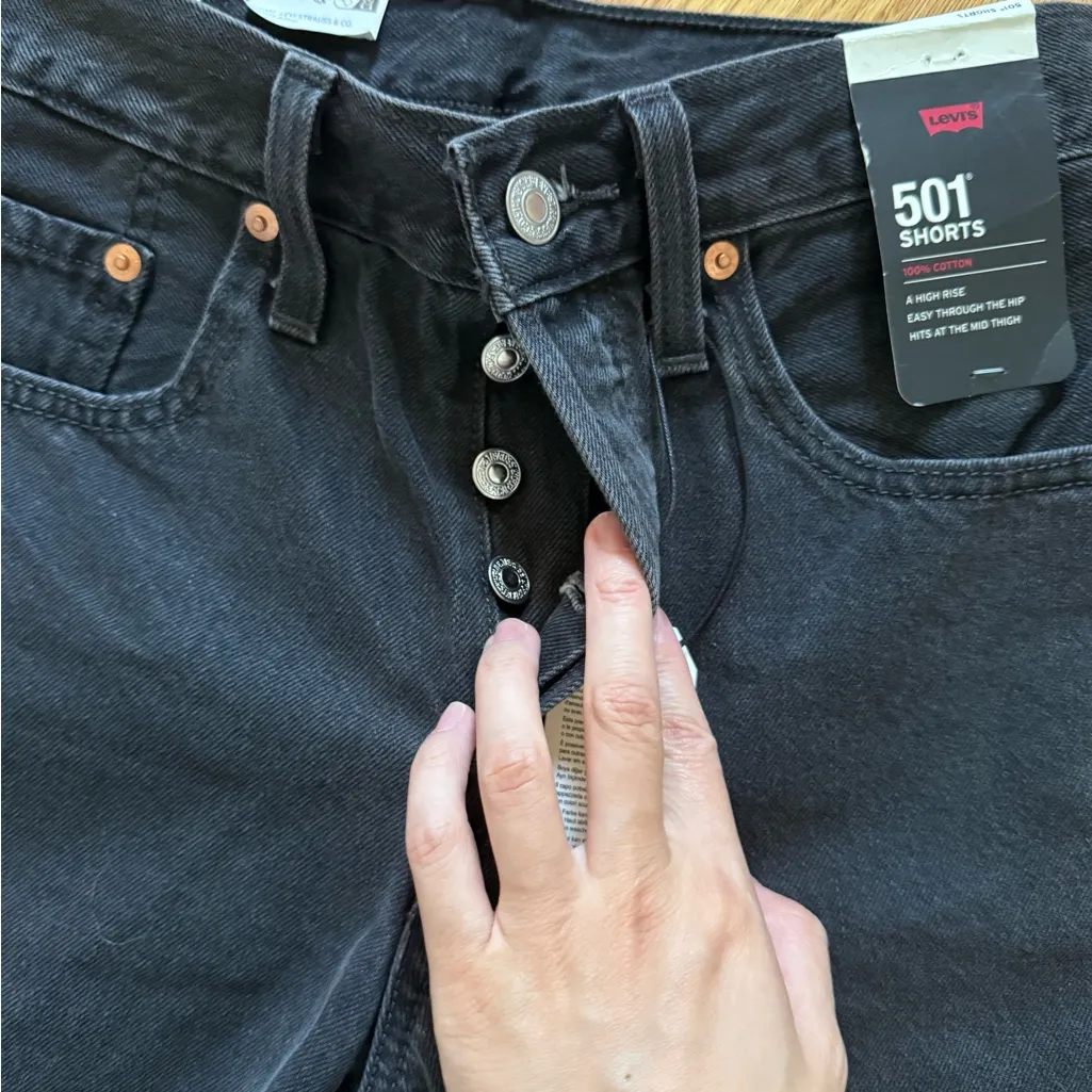 Levi’s 501® Mid Thigh Denim Shorts in Lunar Black Size 30 NWT 100% Cotton - Image 3