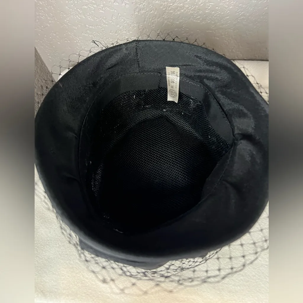 Vintage women ’s 1960’s black nettle hat union made USA - Image 7