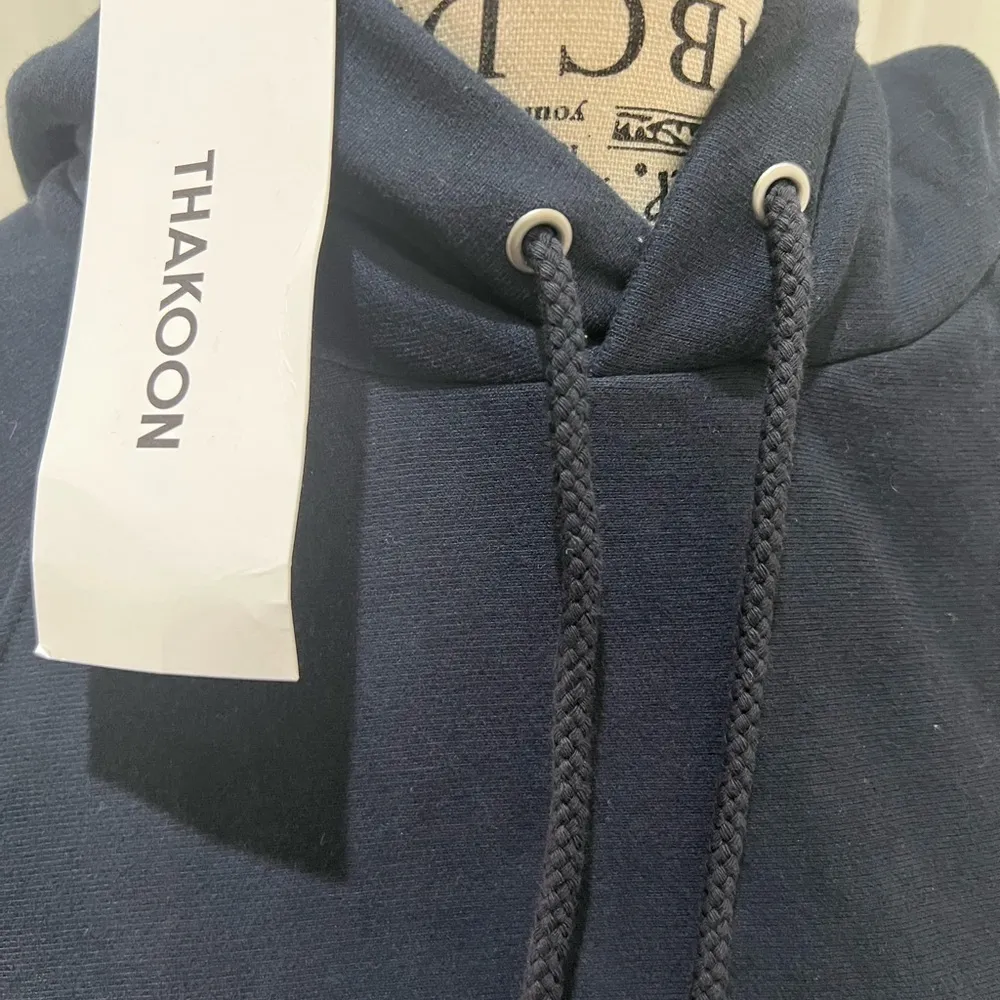 NWT Thakoon Drawstring Hoodie with panels to the sides, relaxed fit so soft Black - Image 3