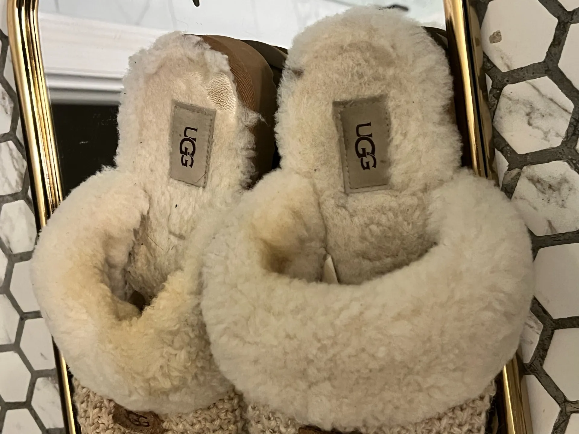 UGG  Women’s SZ 8 - Image 3