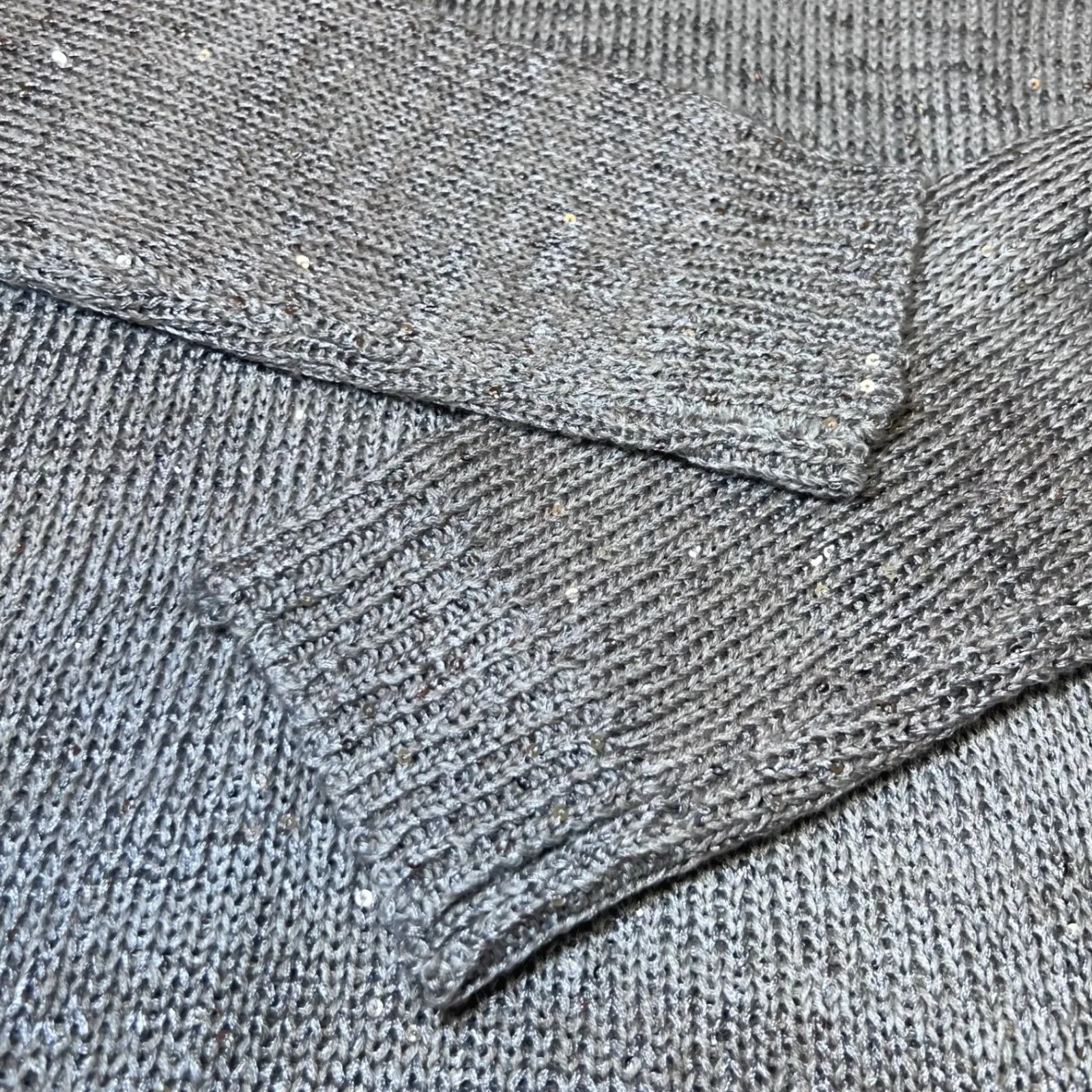 Liz Claiborne V Neck Sweater Womens XL Silver Sequin Long Sleeve Knit Sparkly - Image 6