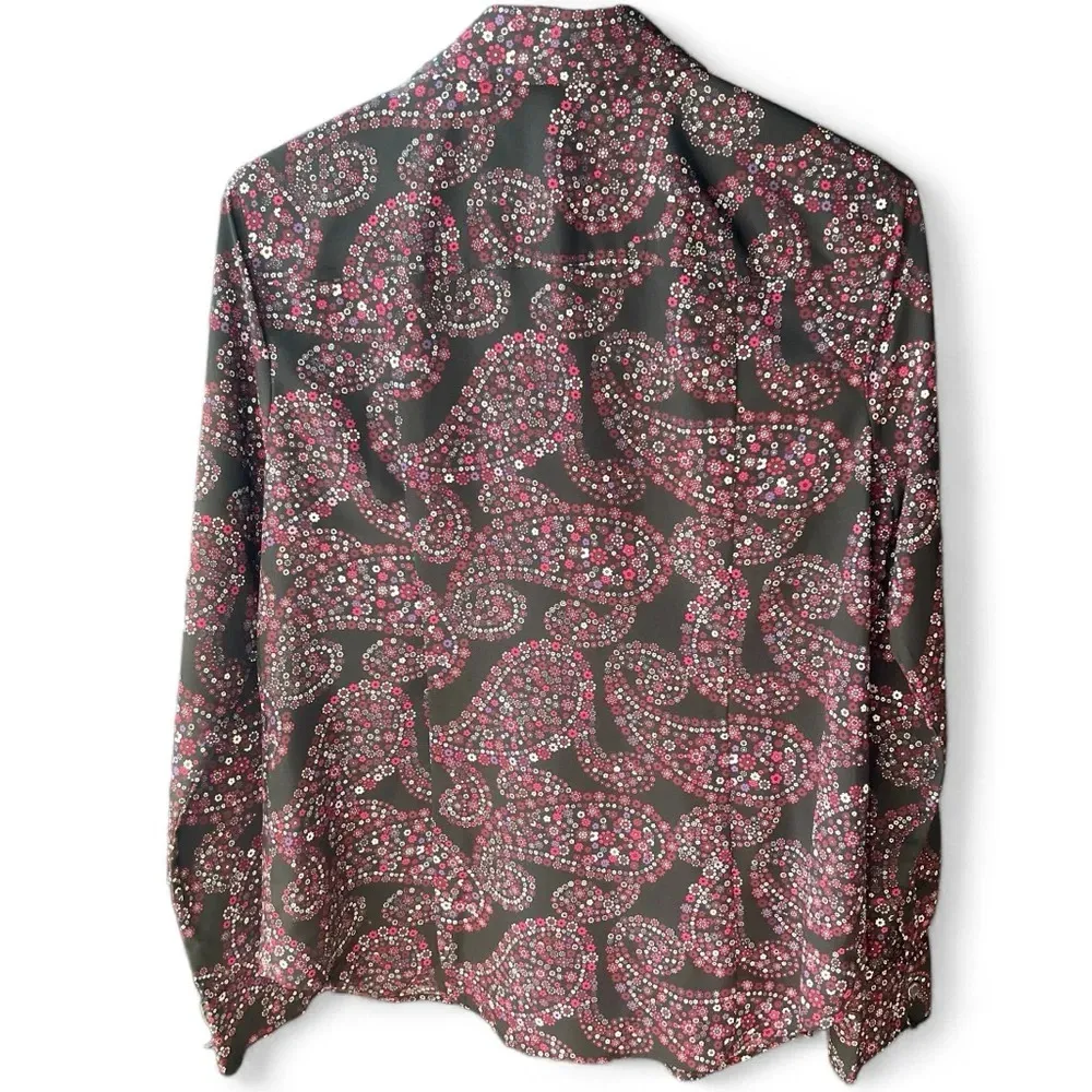 zip up long sleeve blouse w/2 pockets and cute zipper pull size M - Image 2