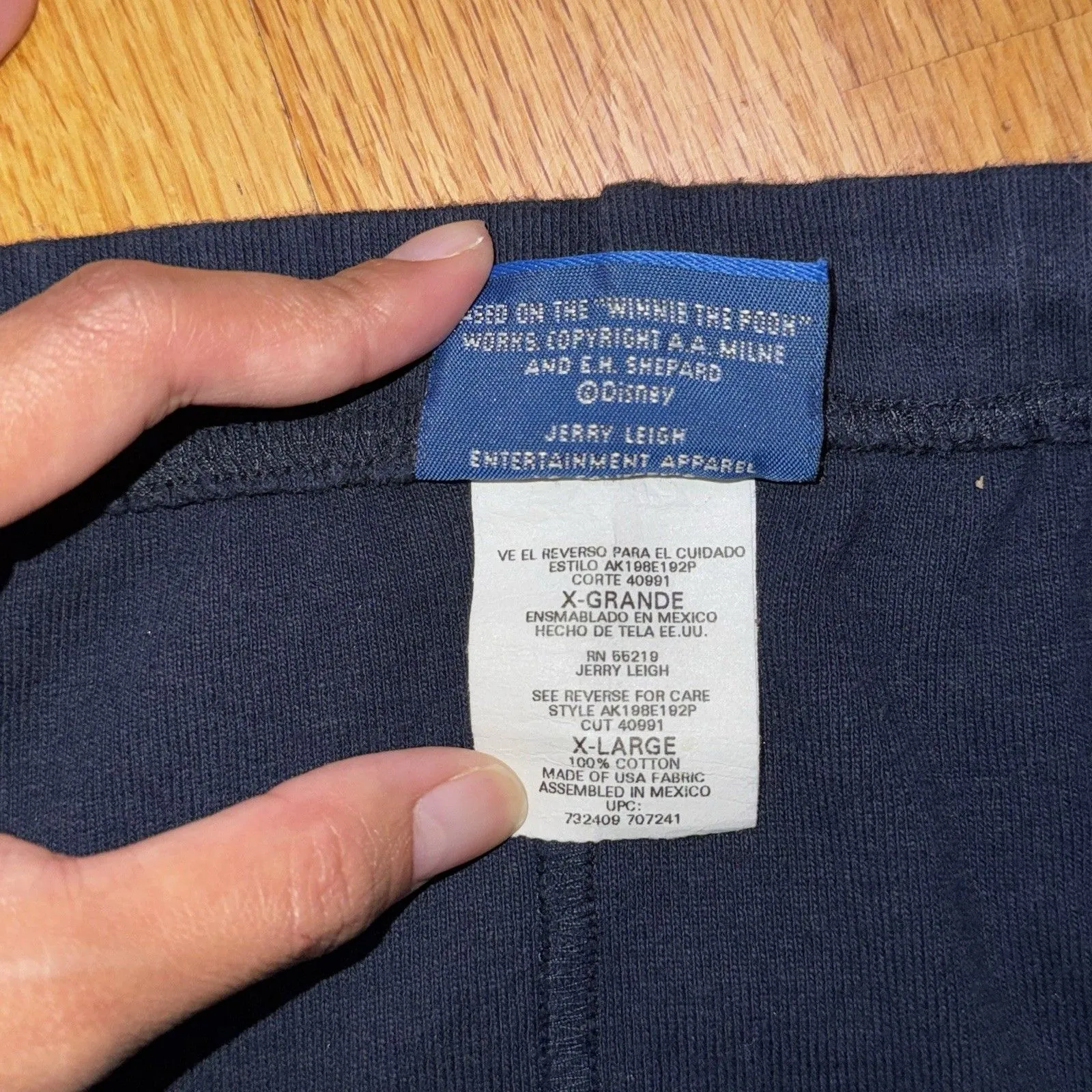 Vintage Disney Pooh & Tigger Women’s 90s/Y2K Embroidered Midi Skirt Navy Blue XL - Image 4