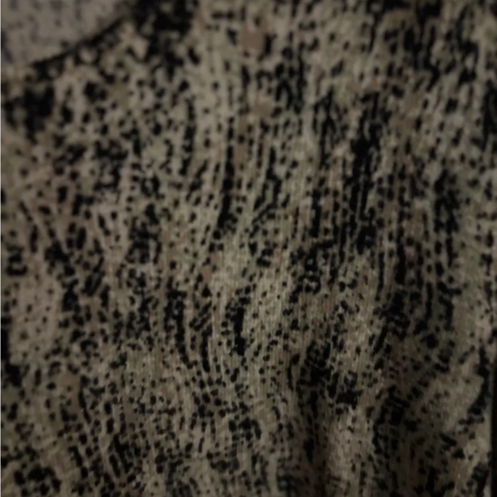 Peck and Peck‎ lightweight cotton cashmere sweater. Size large - Image 2