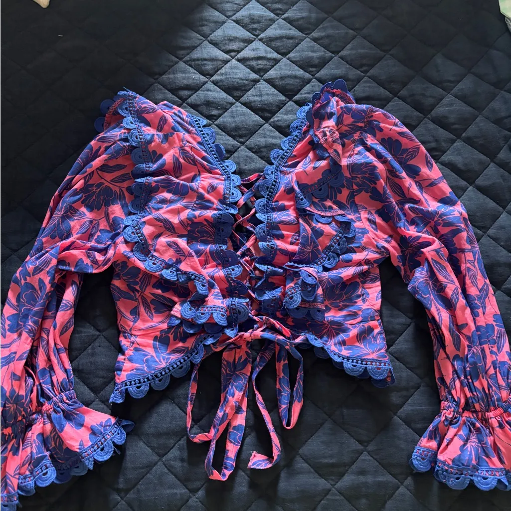 Fancy D Boutique Olivaceous Vibrant Pink and Navy Floral Crop Top Blue - Image 4